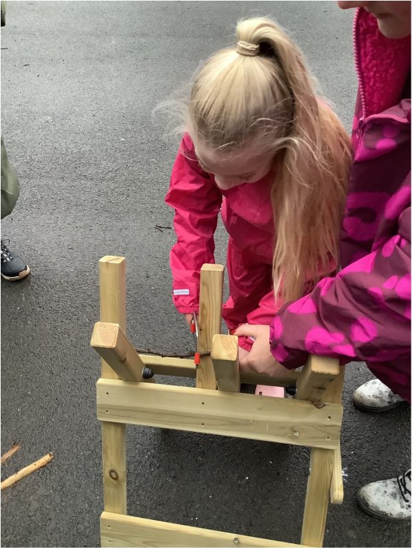 06834CB7-C2D4-4FC1-B700-BE0368F594A92