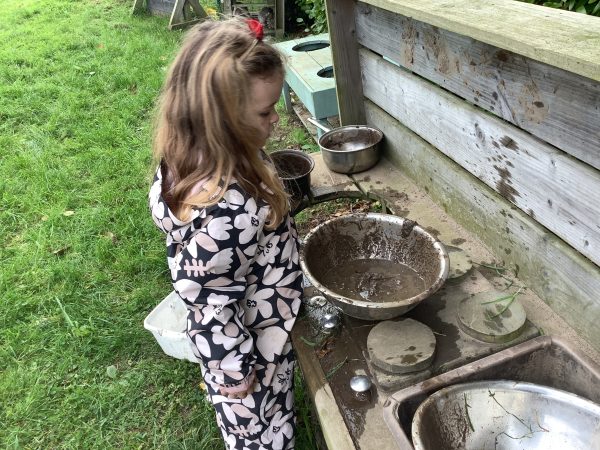 326F143F-2A2E-4555-BABB-3943B4020FED